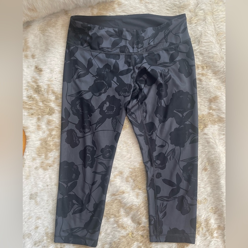 Lululemon Black and Gray Floral Leggings